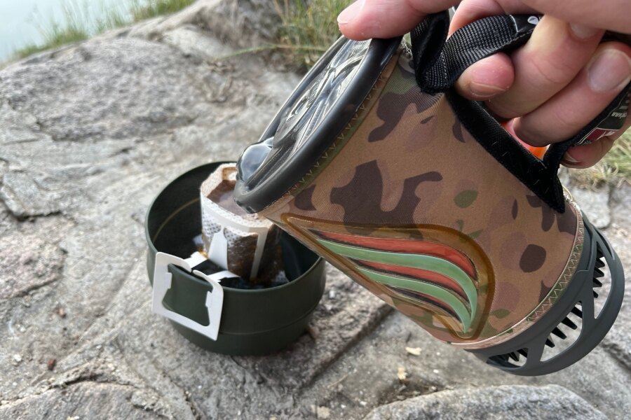 Jetboil Flash la încălzirea apei.