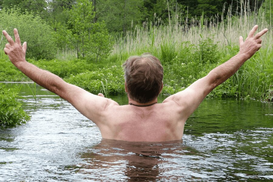 Bărbat, om obișnuit cu frigul