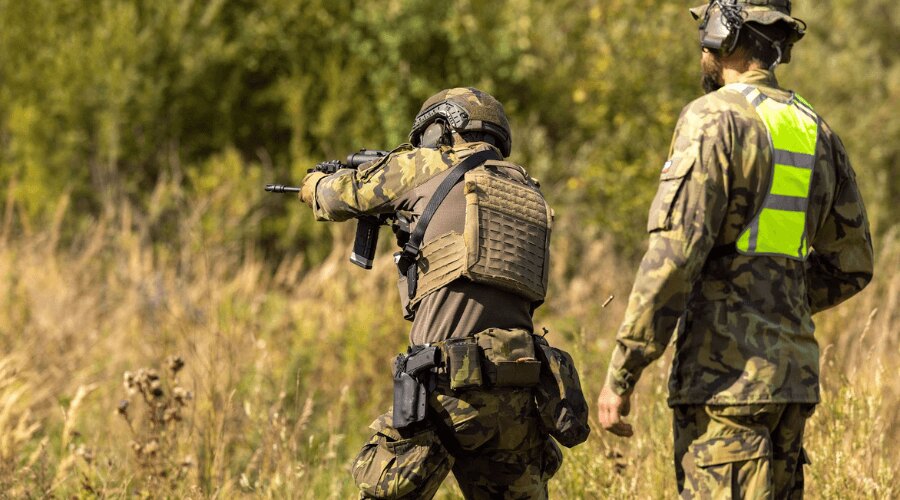 Soldat, împușcare, centură de luptă