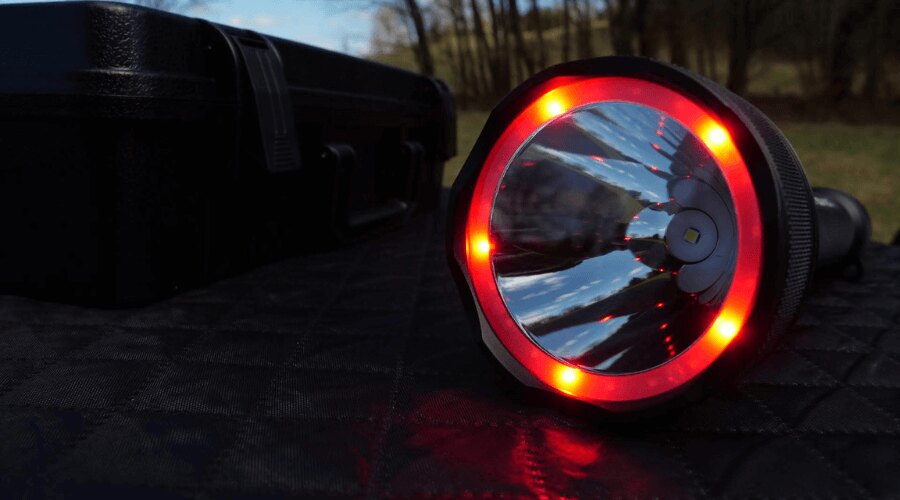 reflector, lumină roșie.