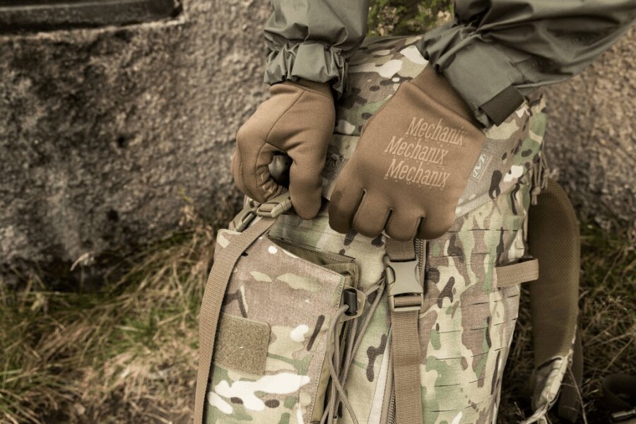 Mănuși de iarnă ColdWork Base Layer Mechanix Wear®. Sursa: Rigad.