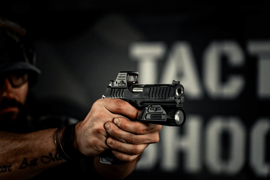 Colimator Holosun 407C-X3 montat pe pistol