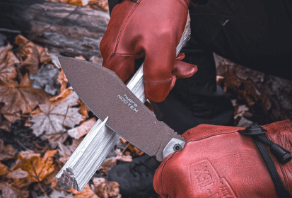 Supraviețuire vs. bushcraft: Ce cuțit să alegi pentru natură?