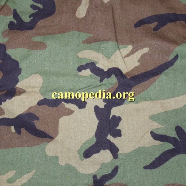 Model de camuflaj m81 US Woodland