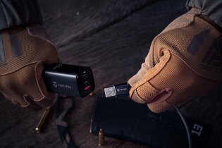 Încărcător de călătorie FlashBang GaN Tactical®, 65 W