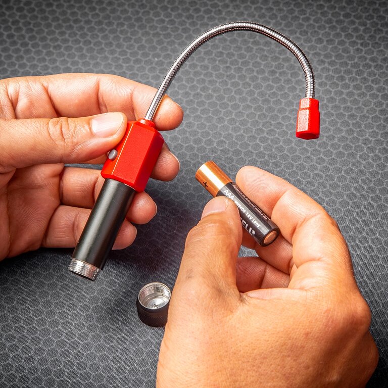 Lumina magnetică pentru țeavă Real Avid®