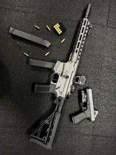 Pușcă semiautomată AR15-9 Dynamic PCC 10,5" / calibrul 9mm Schmeisser®