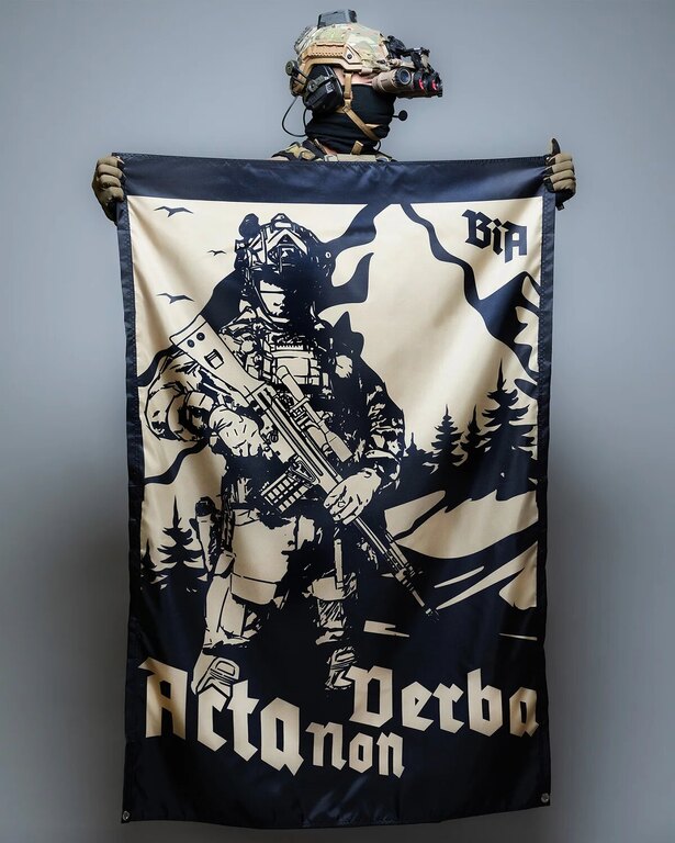 Steagul Acta Non Verba Brothers In Arms®