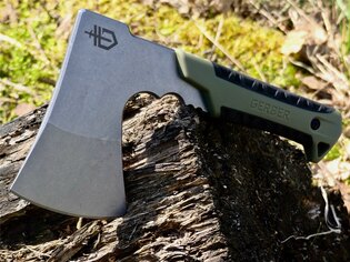Toporișcă GERBER® Hatchet - verde